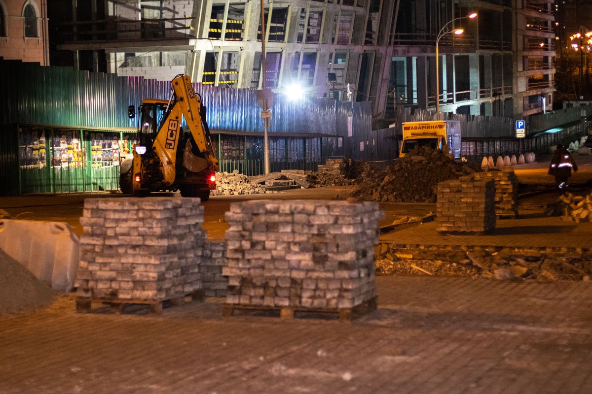 Работа кипит круглосуточно Работа кипит круглосуточно