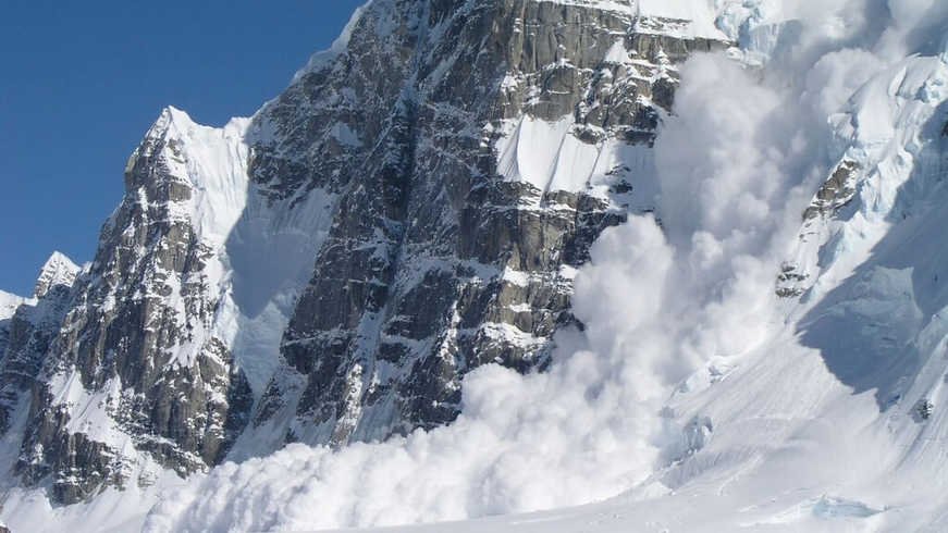 В Гималаях прошли самые мощные и смертоносные лавины в новейшей истории В Гималаях прошли самые мощные и смертоносные лавины в новейшей истории