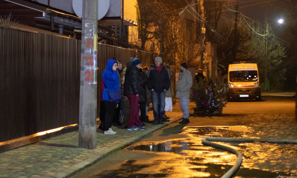 Люди успели покинуть здание Люди успели покинуть здание