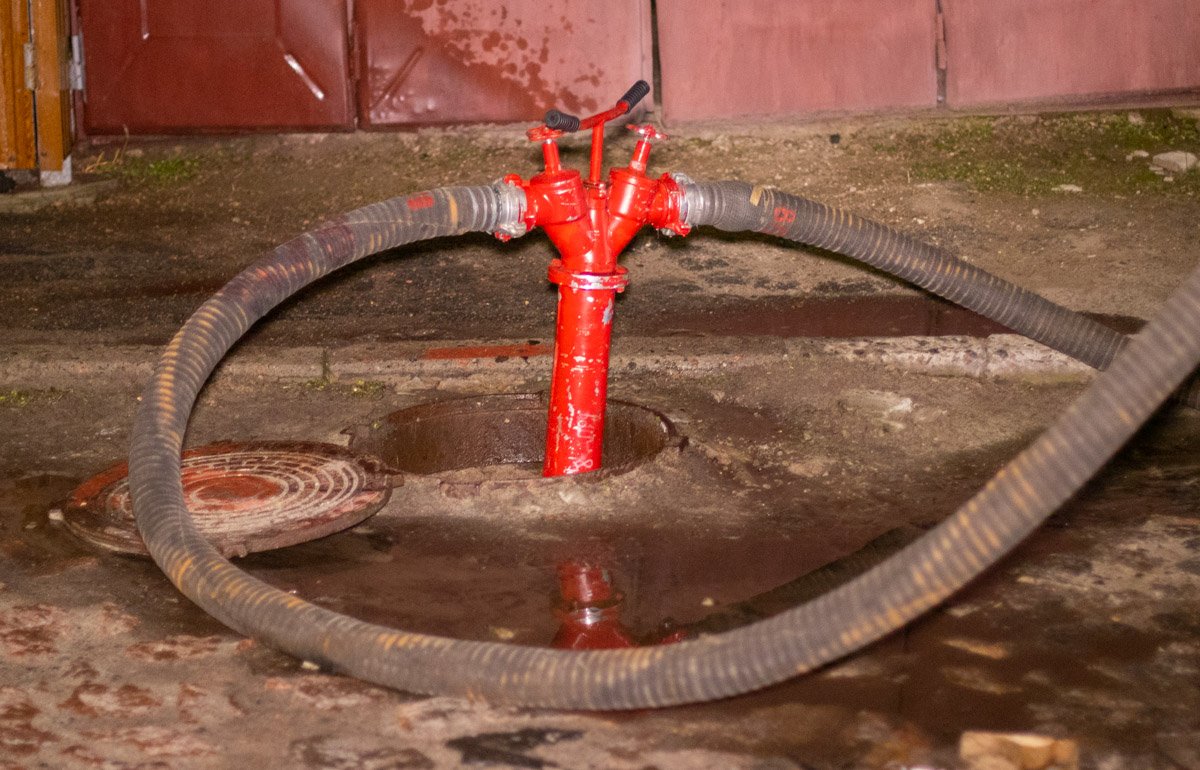 Огонь охватил площадь в 50 квадратных метров Огонь охватил площадь в 50 квадратных метров