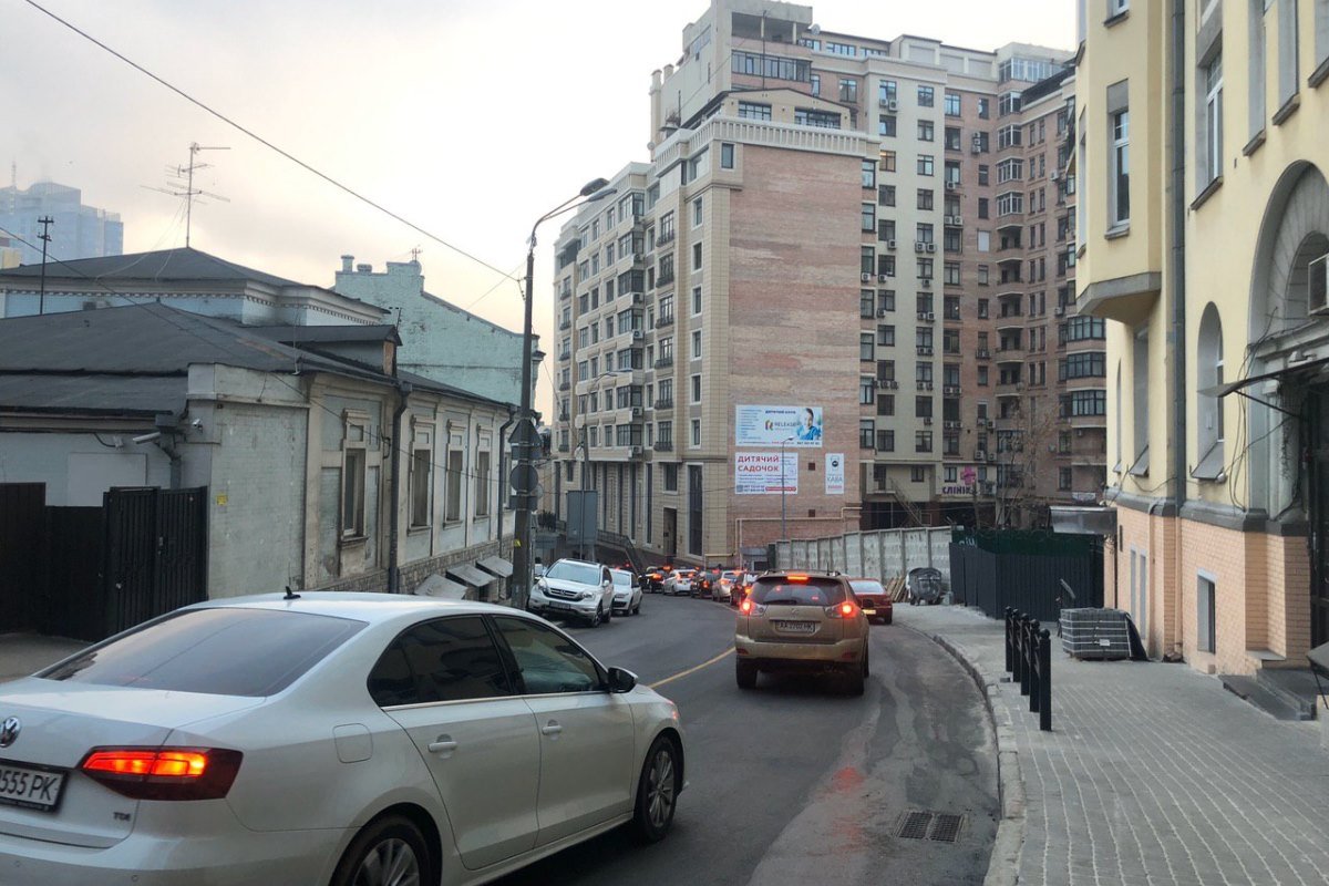 Дорожное покрытие восстановили, а тротуары уже почти полностью обновили фэмами Дорожное покрытие восстановили, а тротуары уже почти полностью обновили фэмами