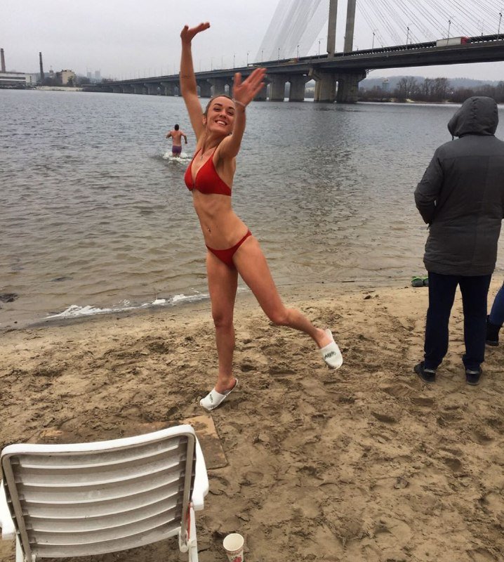 Еще чуть-чуть, и @ksenia_bondar_ взлетит от счастья! Еще чуть-чуть, и @ksenia_bondar_ взлетит от счастья!