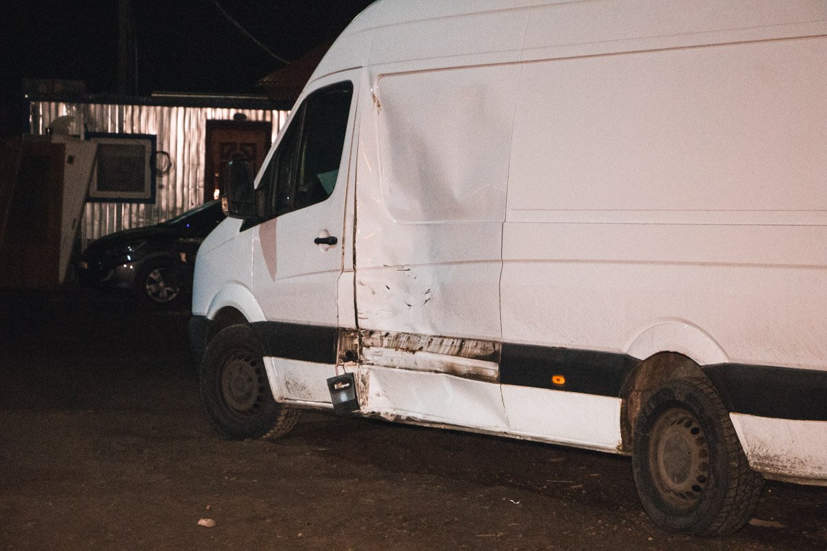 Мотоцикл влетел в грузовой Volkswagen Мотоцикл влетел в грузовой Volkswagen