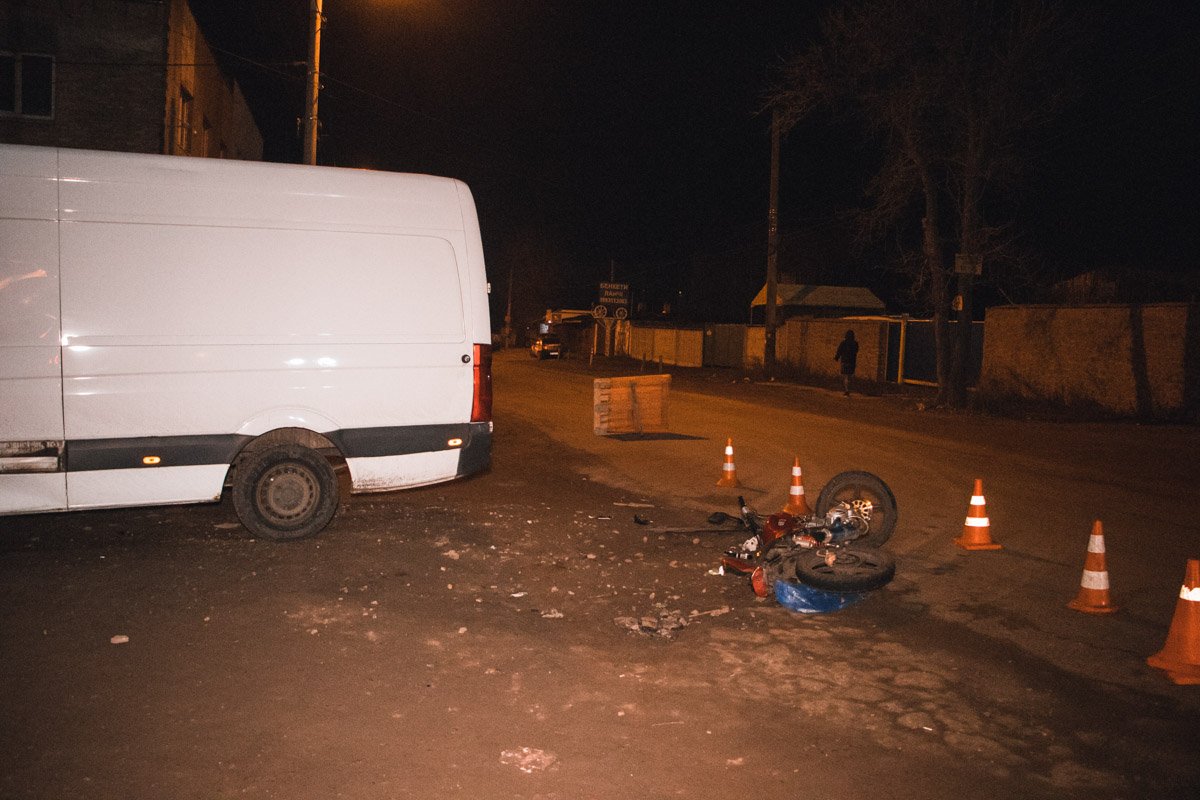 Парни получили различные травмы и были госпитализированы в больницу Парни получили различные травмы и были госпитализированы в больницу