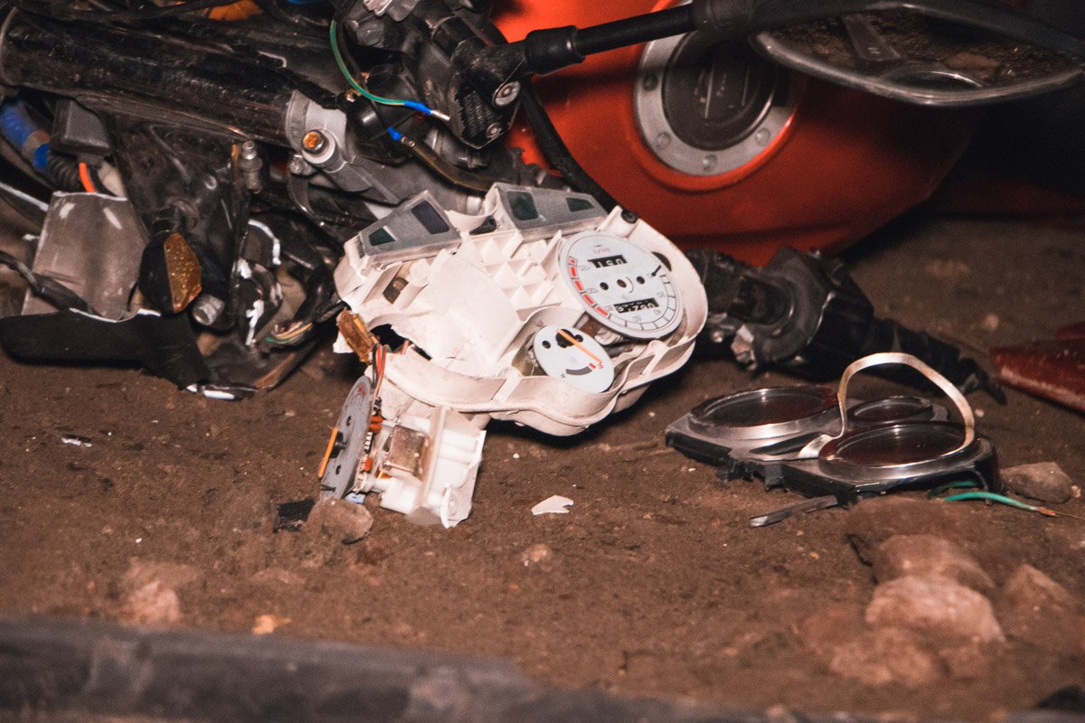 Мотоцикл пошел на обгон Мотоцикл пошел на обгон