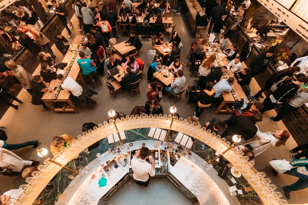 Побывать в десяти заведениях сразу? Легко! Побывать в десяти заведениях сразу? Легко!