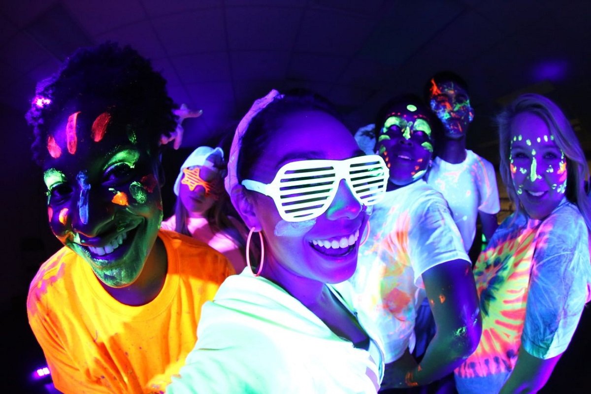 В конце мероприятия - яркая вечеринка В конце мероприятия - яркая вечеринка