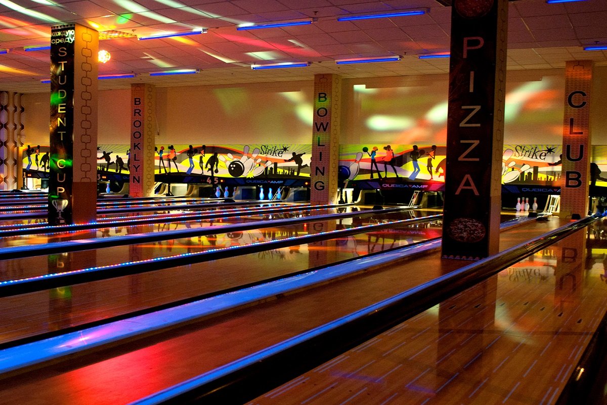 Вечеринка в боулинге - что-то интересное Вечеринка в боулинге - что-то интересное