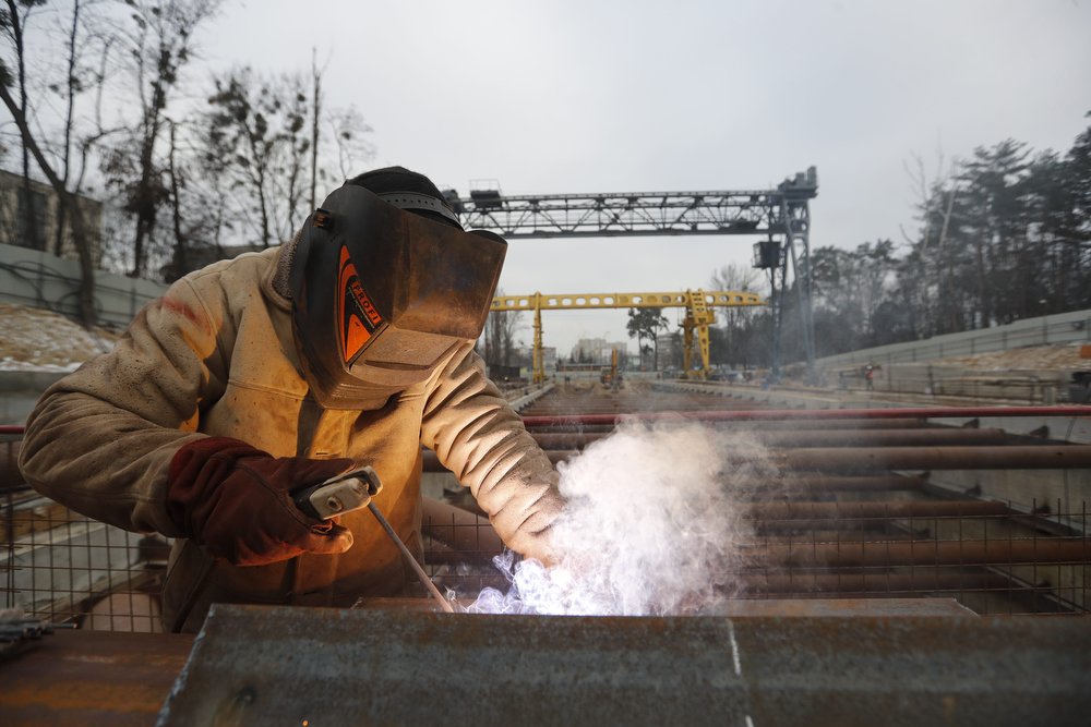 Строительные работы и сейчас ведутся полным ходом