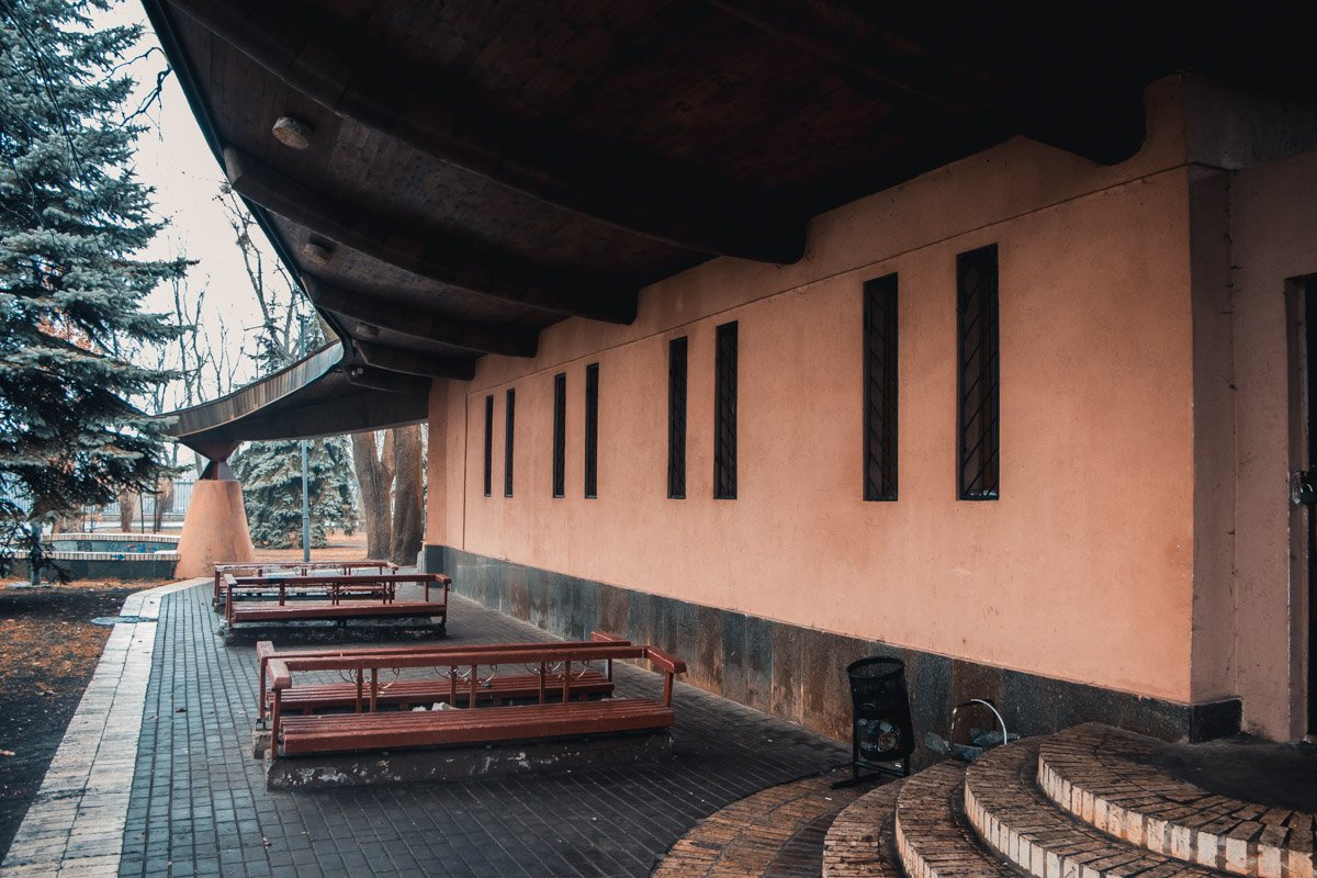 Советуем наведаться в Мариинский парк и оценить обновленную "Ракушку" 