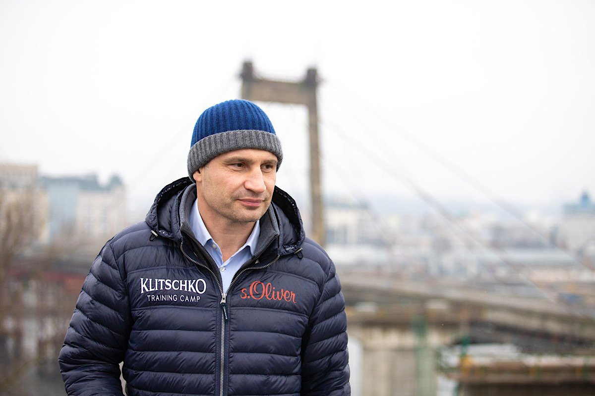 Кличко побывал на Подольско-Воскресенском мосту, чтобы увидеть прогресс работ 