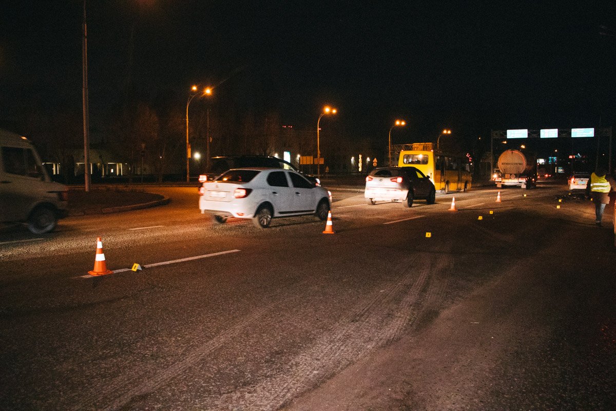 30 января в Киеве по адресу улица Академика Заболотного, 219 произошло смертельное ДТП 30 января в Киеве по адресу улица Академика Заболотного, 219 произошло смертельное ДТП