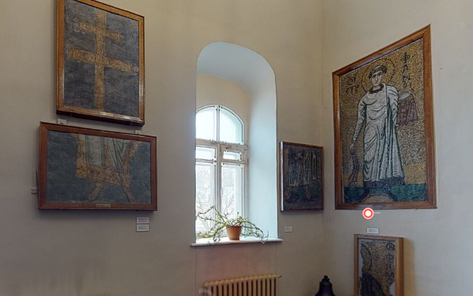 Вы сможете не просто посмотреть, как выглядит собор изнутри, но и прочесть краткую информацию о каждом из экспонатов Вы сможете не просто посмотреть, как выглядит собор изнутри, но и прочесть краткую информацию о каждом из экспонатов