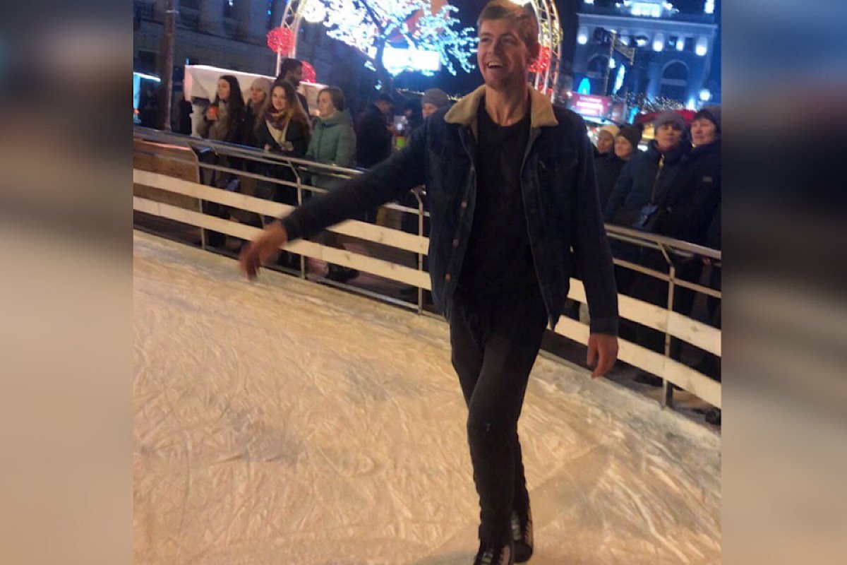 Последний раз был замечен на катке на Контрактовой площади Последний раз был замечен на катке на Контрактовой площади