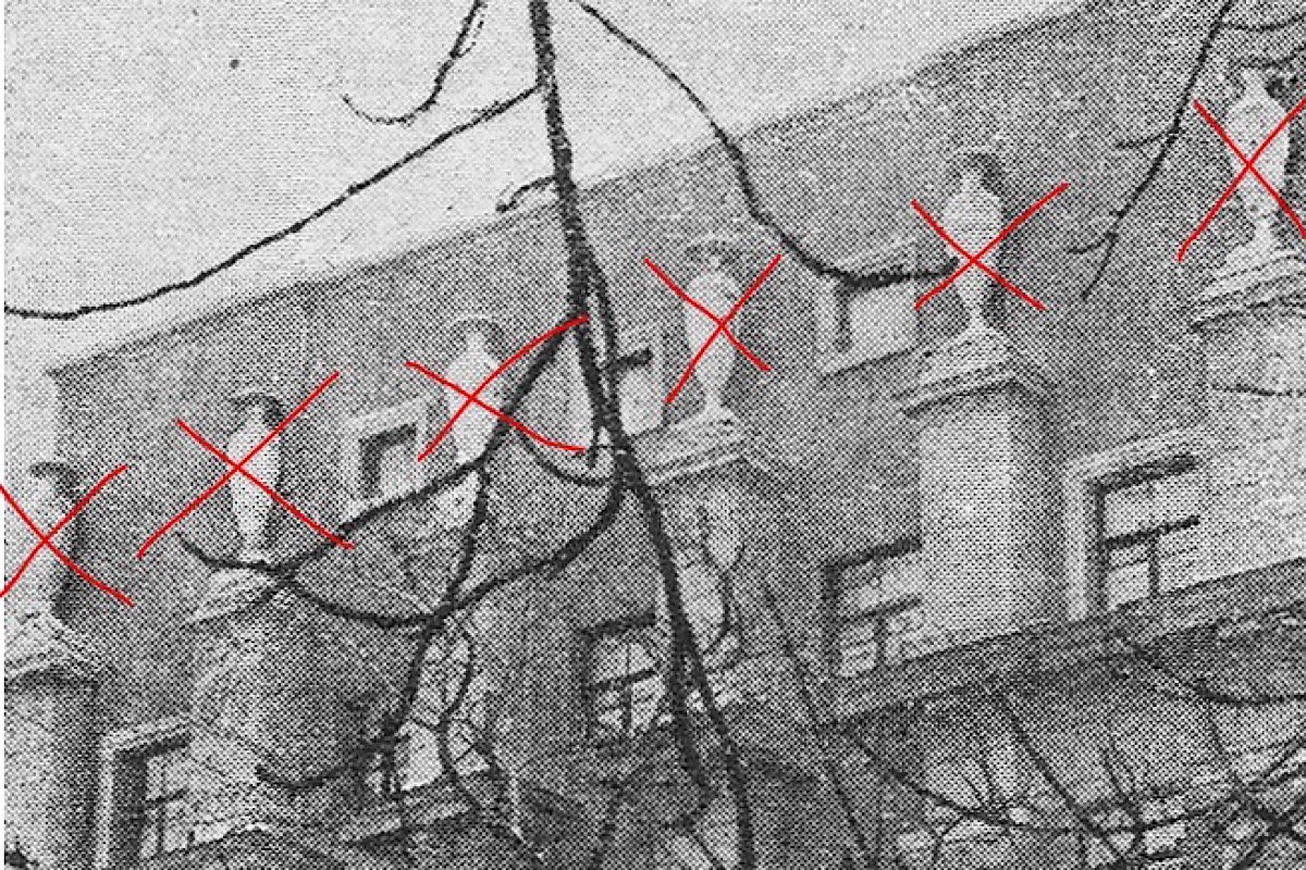 Вазы, которые пропали в доме № 4 на улице Лысенко Вазы, которые пропали в доме № 4 на улице Лысенко