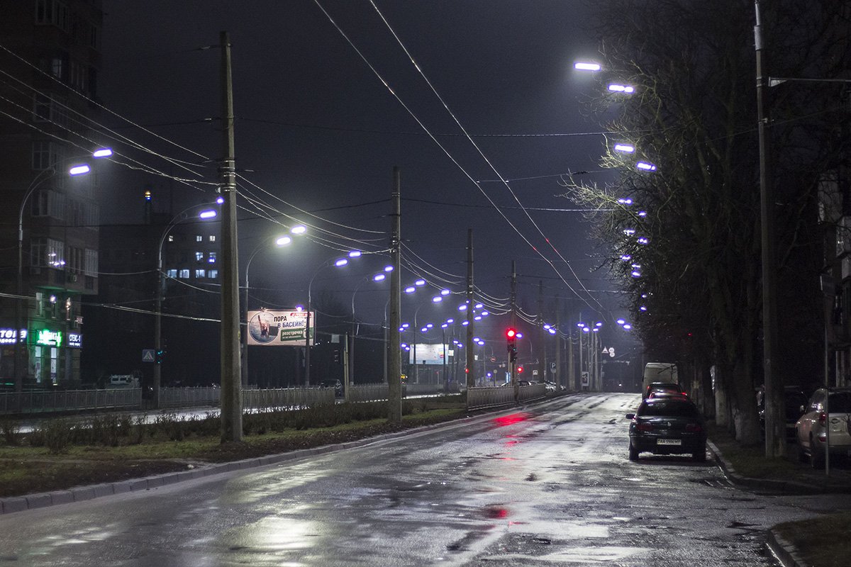 Улица заканчивается музеем авиации на улице Медовой