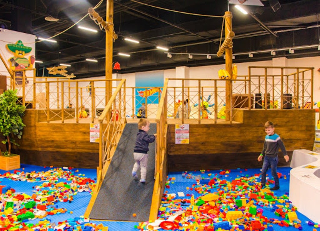 C собой захватите только улыбку