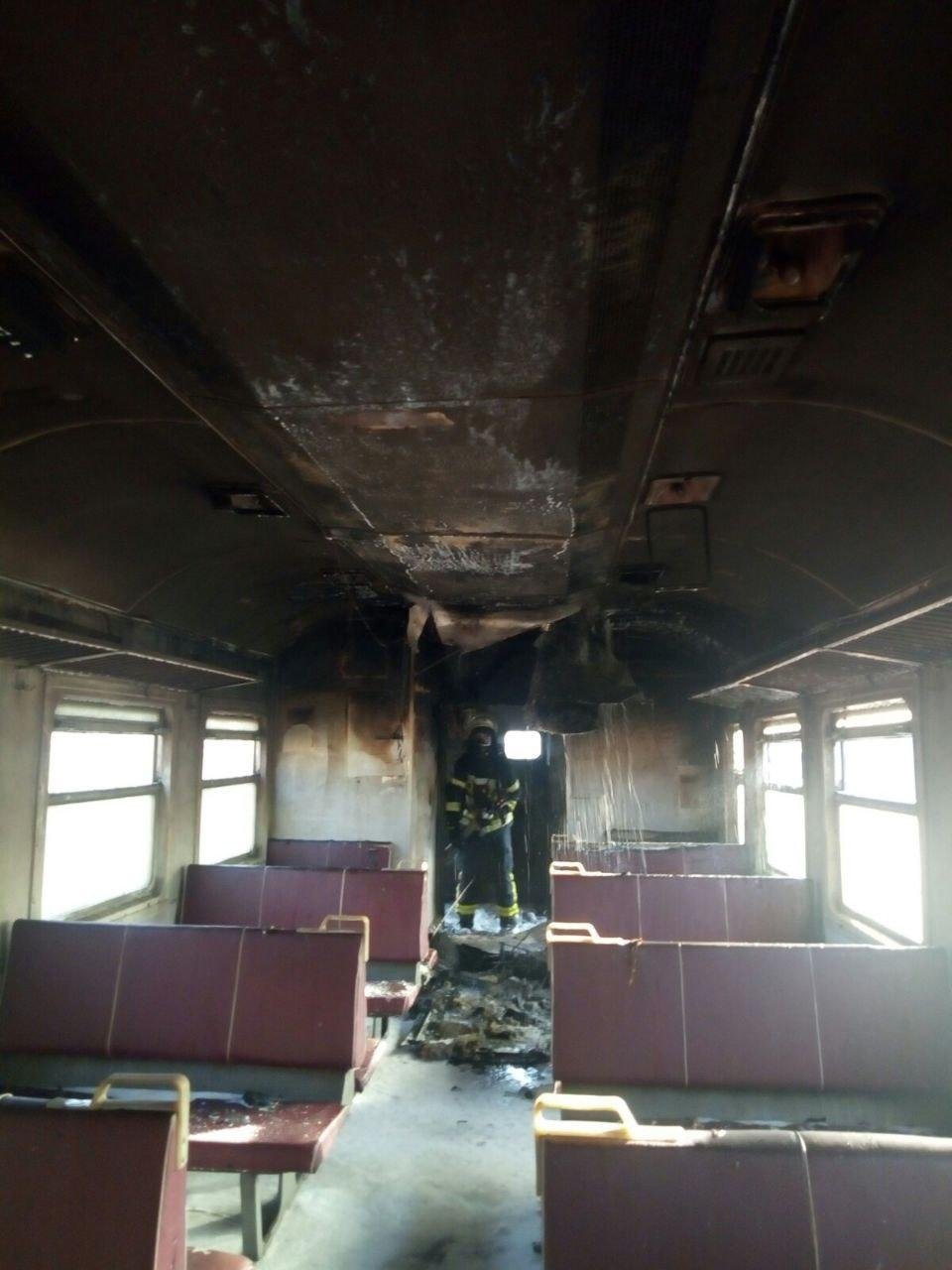 Пожар произошел в туалете промежуточного вагона Пожар произошел в туалете промежуточного вагона