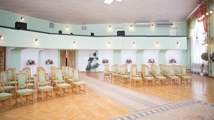 Главный зал для бракосочетаний - в Киевском городском отделе РАГС