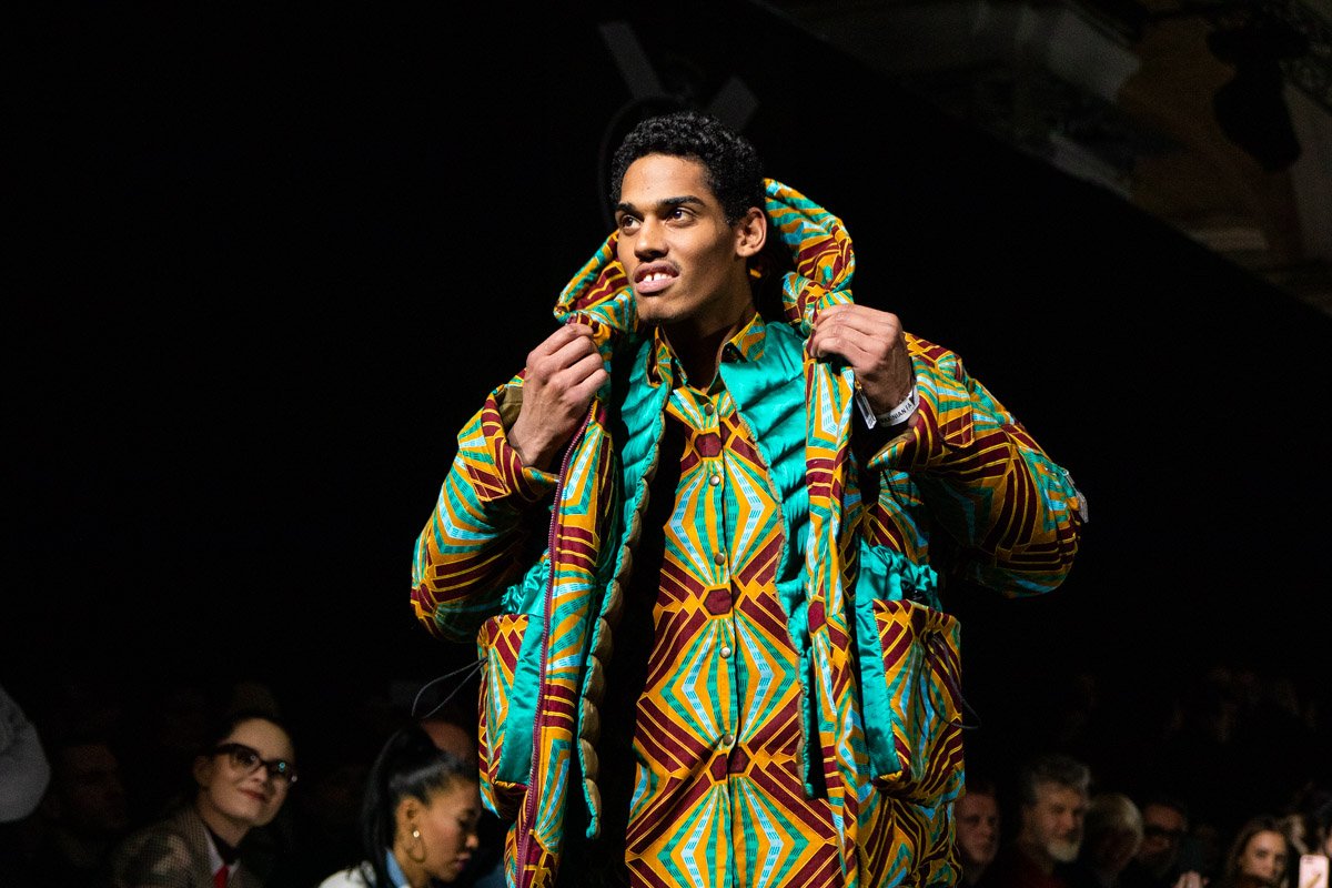 Среди моделей на подиуме был Макс Ежов 