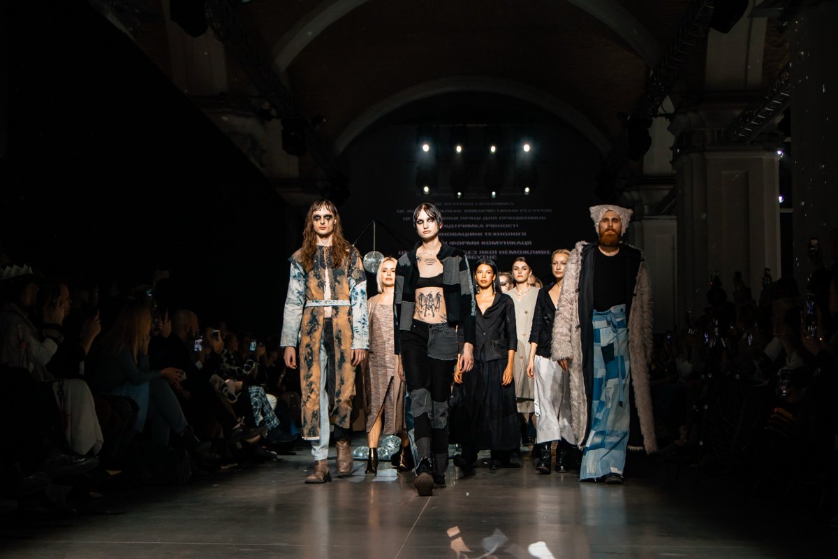 Неделя моды в Киеве и в Париже: чем отличаются показы и организация 4