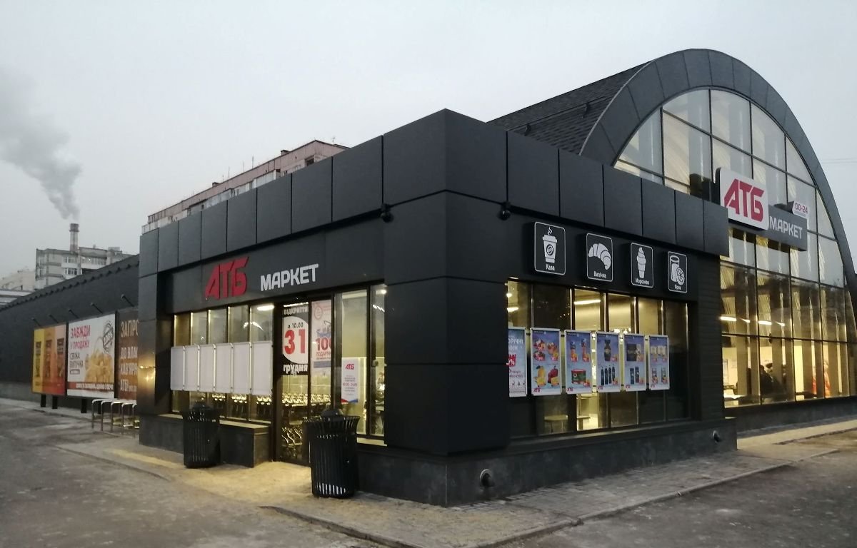 За первый месяц работы магазин получил много положительных отзывов от покупателей За первый месяц работы магазин получил много положительных отзывов от покупателей