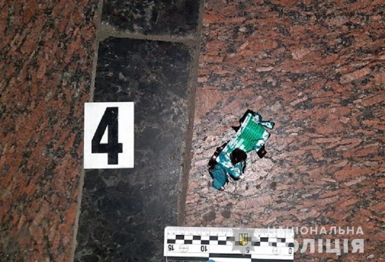 Заметив правоохранителей, злоумышленники пытались сбежать Заметив правоохранителей, злоумышленники пытались сбежать