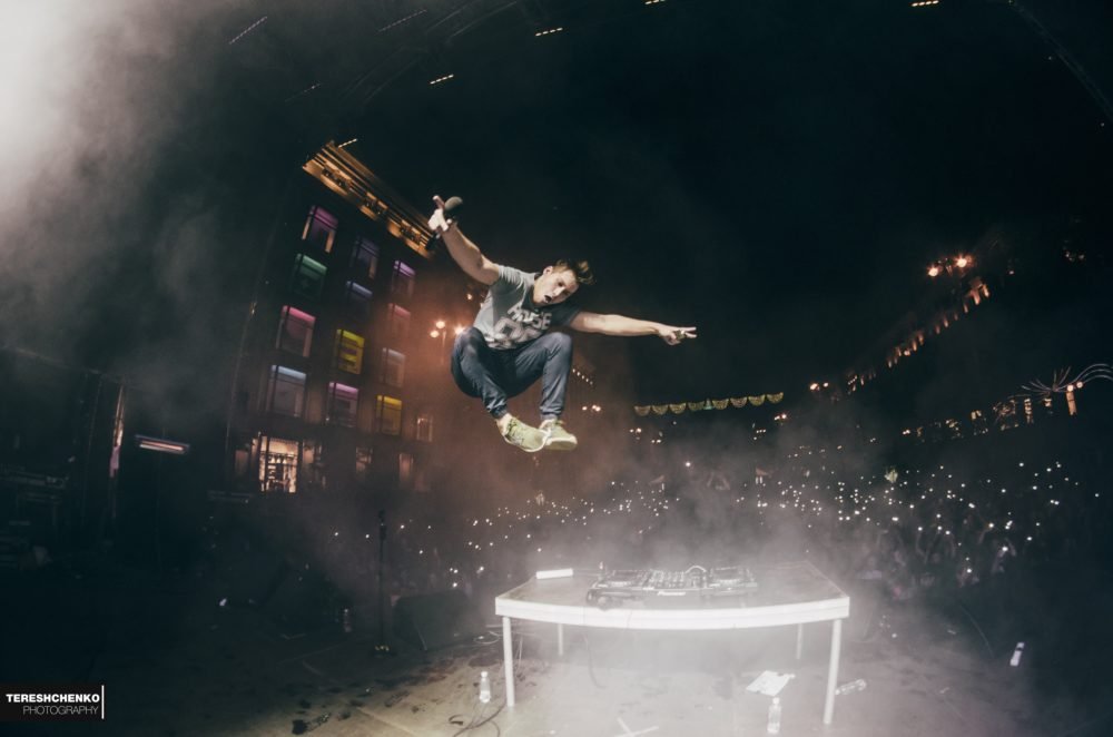 Давно вы тусили до самого утра?