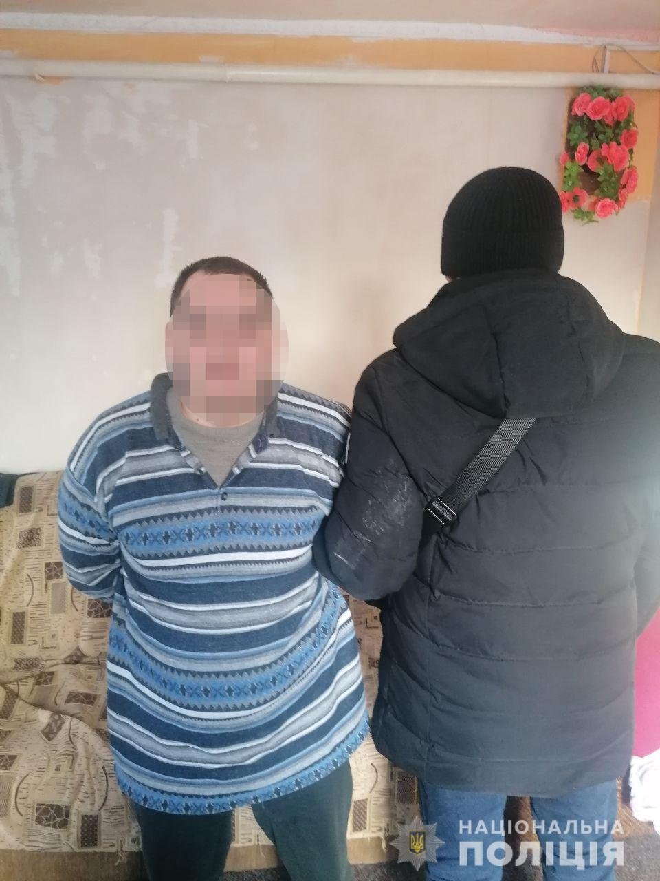 Полицейские задержали мужчину, который опаивал и грабил людей