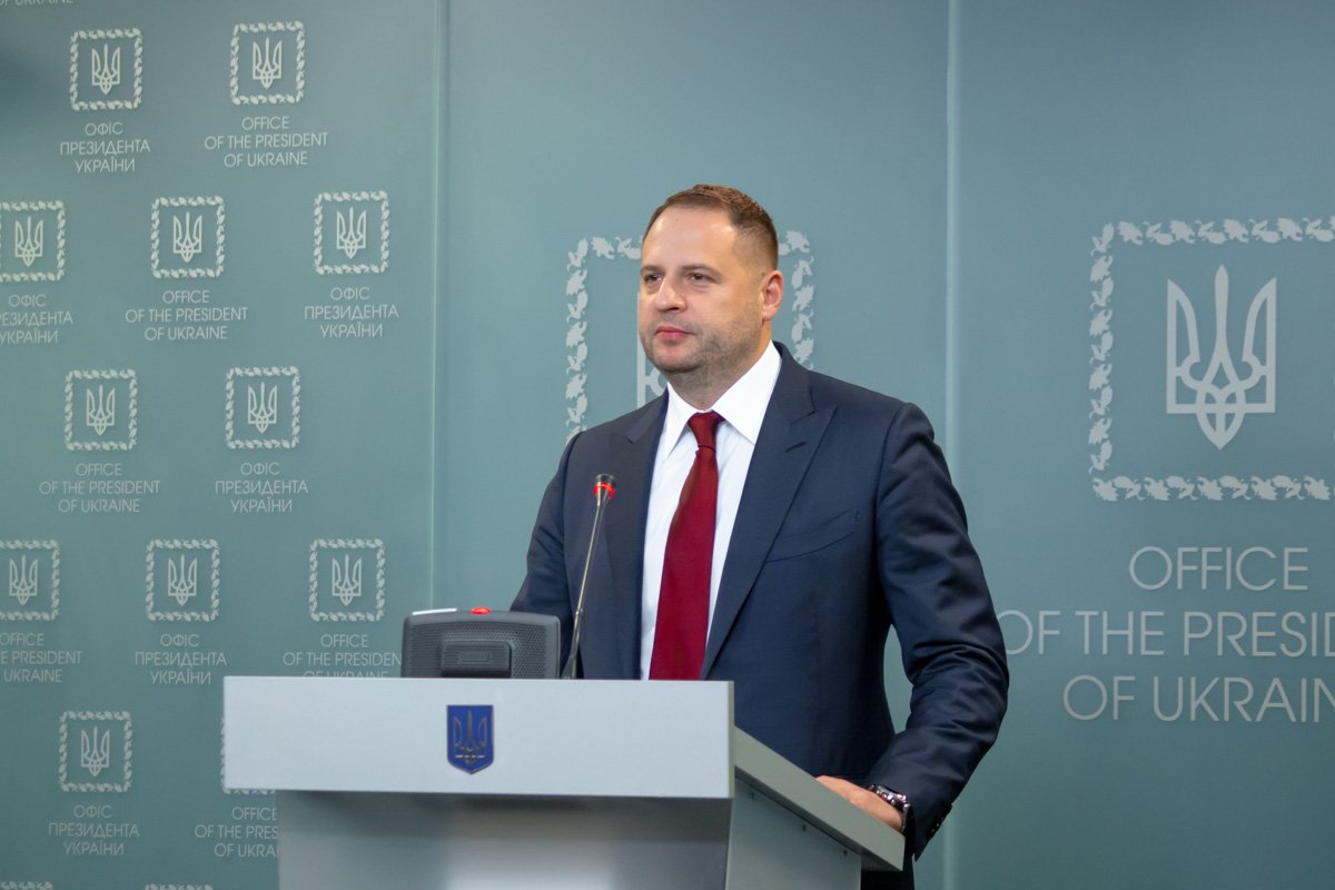 12 февраля прошел пресс-брифинг нового главы Офиса Президента Украины Андрея Ермака 12 февраля прошел пресс-брифинг нового главы Офиса Президента Украины Андрея Ермака