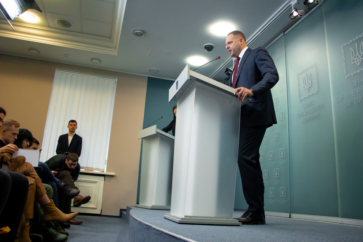 Во время общения с журналистами он озвучил основные направления своей деятельности на новой должности Во время общения с журналистами он озвучил основные направления своей деятельности на новой должности