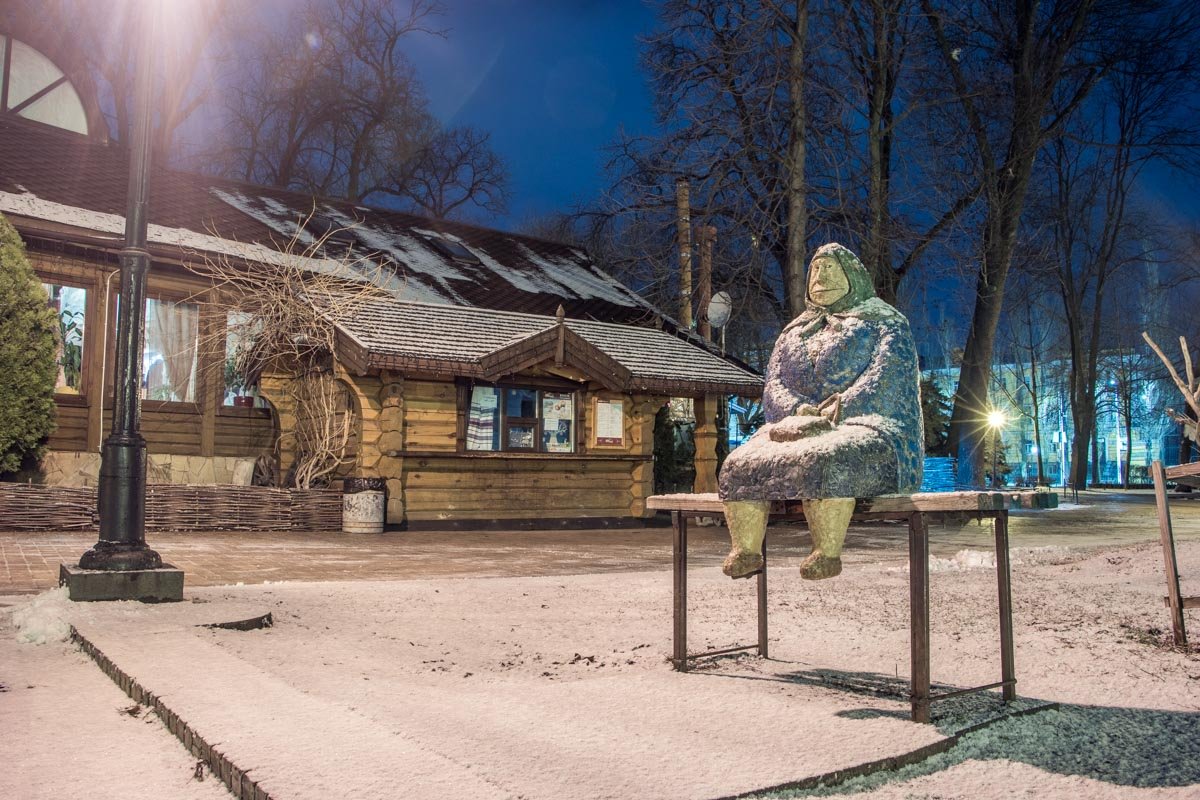 Порой же, наоборот, хочется вот так сидеть и покрываться снегом