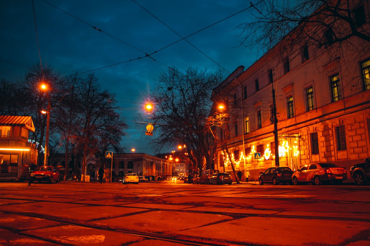 Контрактовая площадь в Киеве радует своими живописными видами как жителей, так и гостей столицы Контрактовая площадь в Киеве радует своими живописными видами как жителей, так и гостей столицы