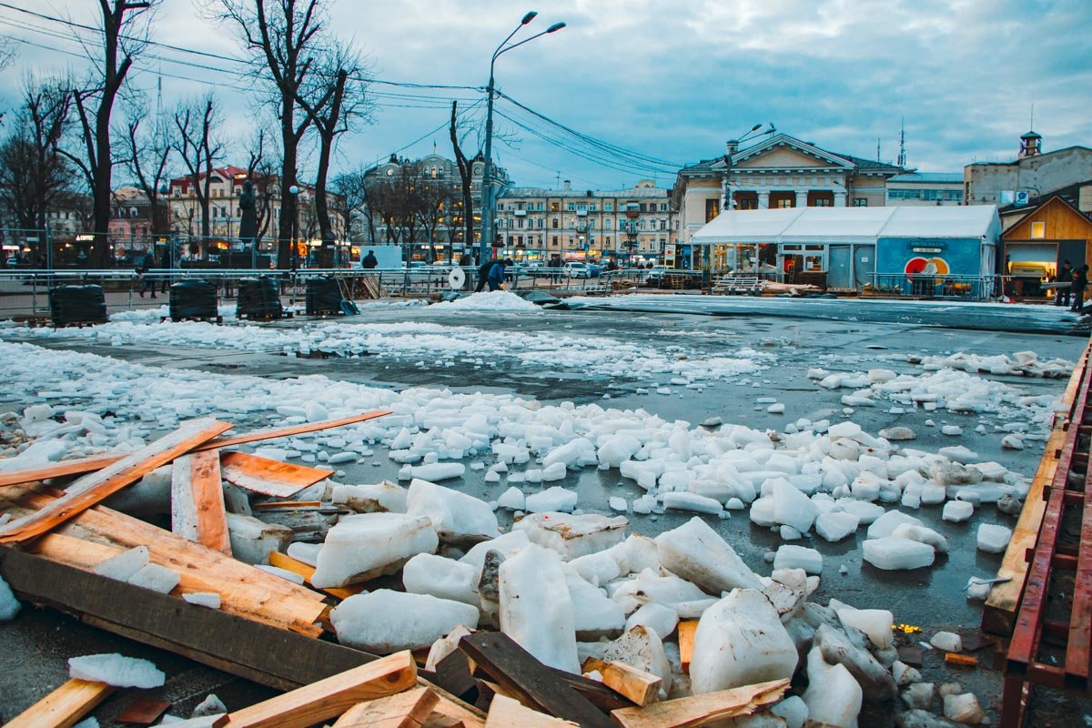 На днях его начали демонтировать На днях его начали демонтировать