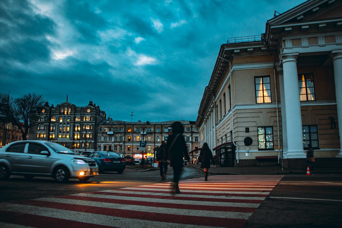 Поэтому узнать, почему каток на Контрактовой закрыли преждевременно, не удалось Поэтому узнать, почему каток на Контрактовой закрыли преждевременно, не удалось