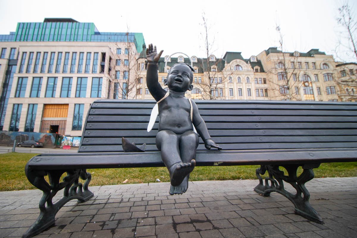 А вот и маленькая сестренка