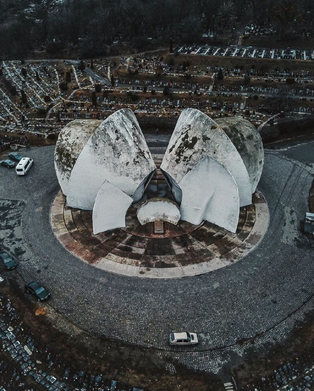 Жуткое место, но как же красиво! И снова фото от @fantakr Жуткое место, но как же красиво! И снова фото от @fantakr