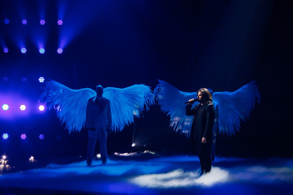 Но номер не удивил своей зрелищностью Но номер не удивил своей зрелищностью