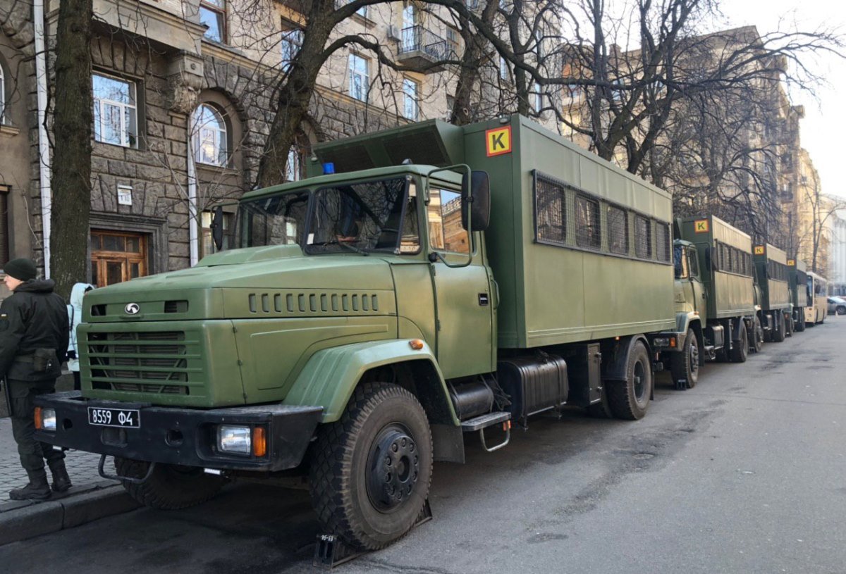 К ОП стянули спецтехнику