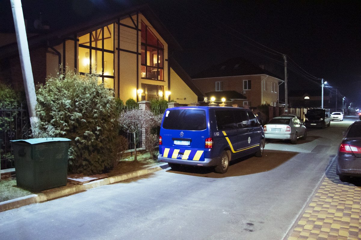 В пятницу, 21 февраля, под Киевом в селе Чайки произошел трагический инцидент В пятницу, 21 февраля, под Киевом в селе Чайки произошел трагический инцидент