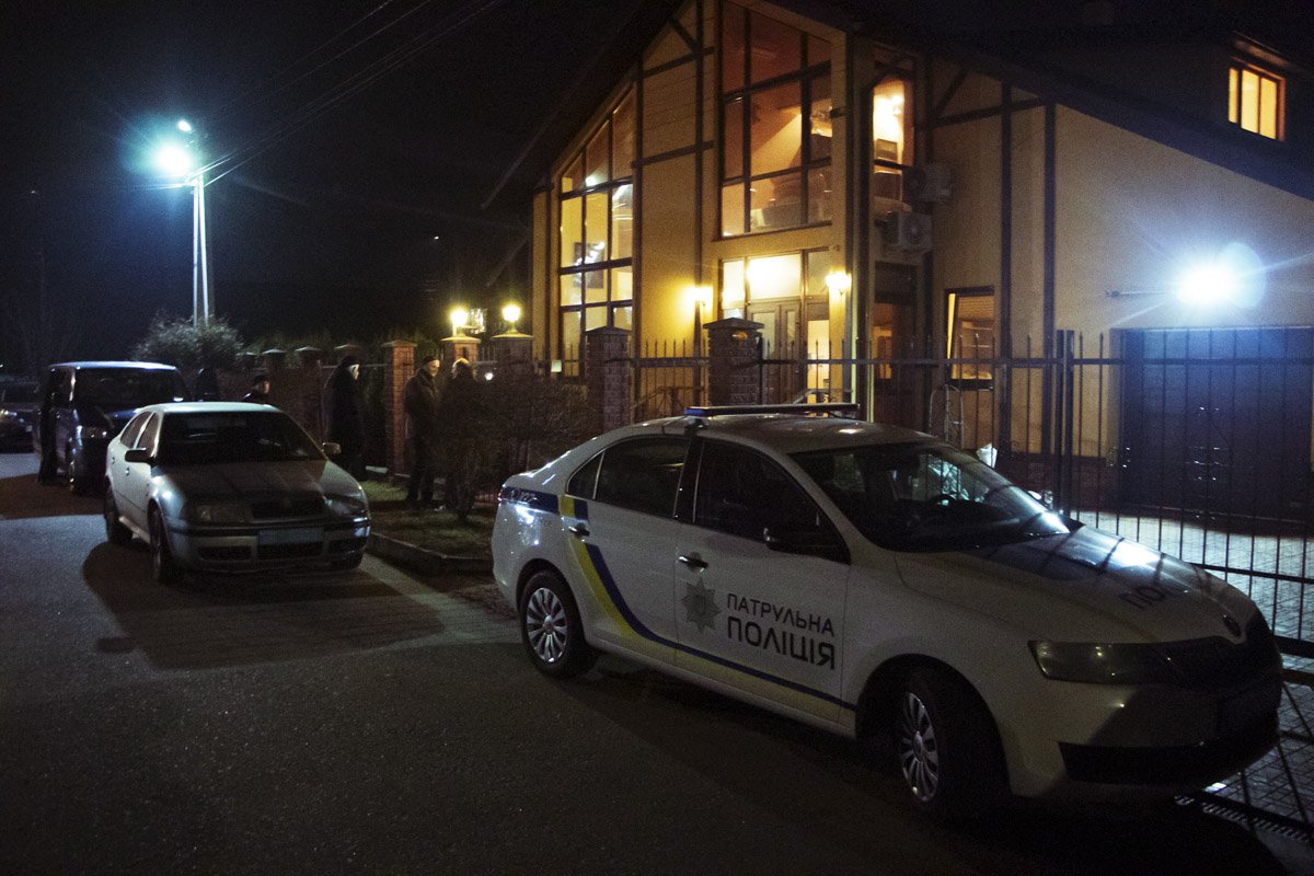 По предварительной информации, в доме экс-министра иностранных дел Леонида Кожары покончил с собой мужчина По предварительной информации, в доме экс-министра иностранных дел Леонида Кожары покончил с собой мужчина