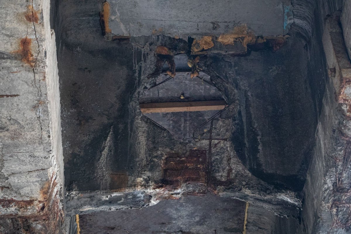 Мост явно устал Мост явно устал