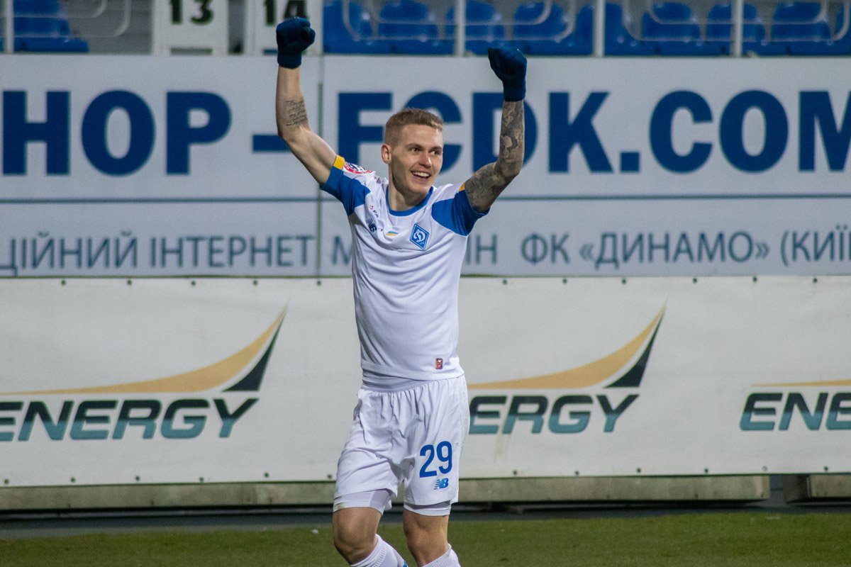 Виталию Буяльскому удалось забить хоть и курьезный, но красивый гол