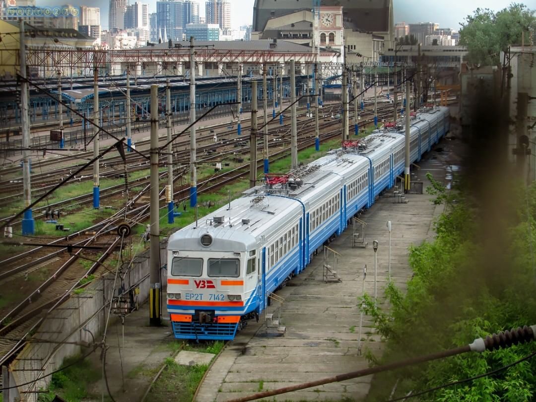 Кто сказал, что поезда не могут быть очаровательными? @metro275_online