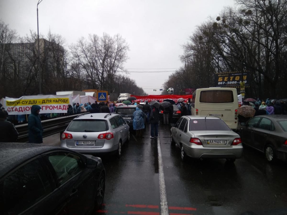 Конкретные требования участников митинга неизвестны Конкретные требования участников митинга неизвестны