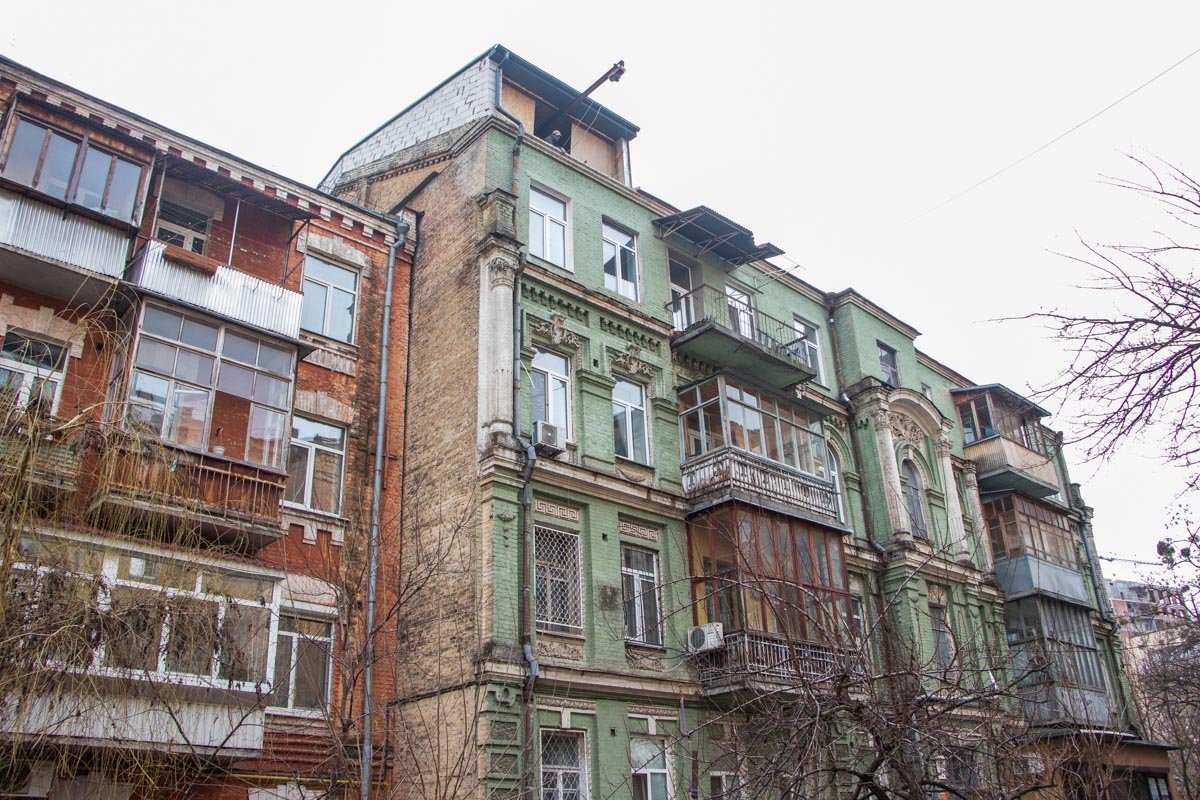 Власти столицы заявили, что строительство нового этажа на здании, которое является памятником архитектуры, было незаконным Власти столицы заявили, что строительство нового этажа на здании, которое является памятником архитектуры, было незаконным