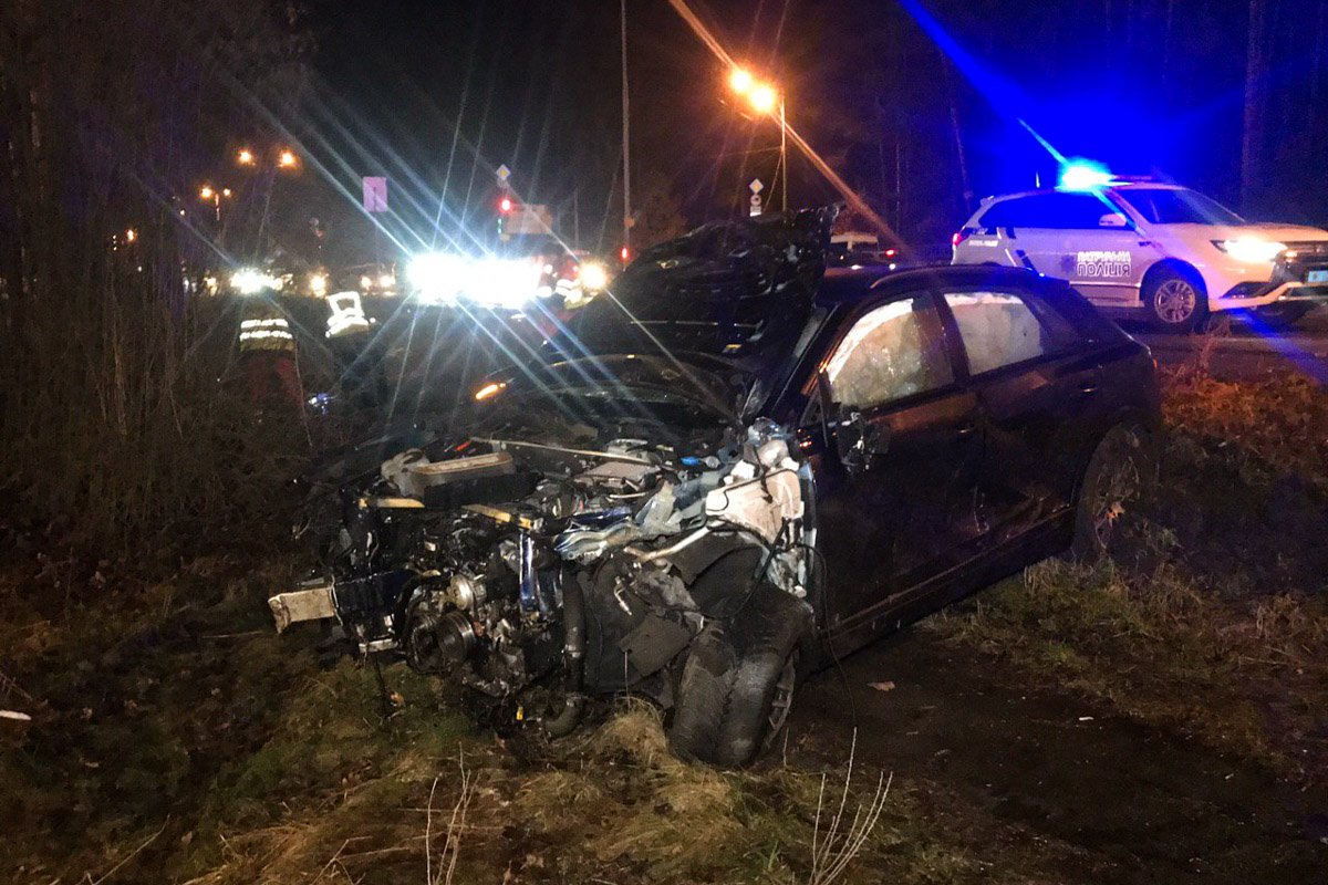 Audi вылетела в кювет Audi вылетела в кювет