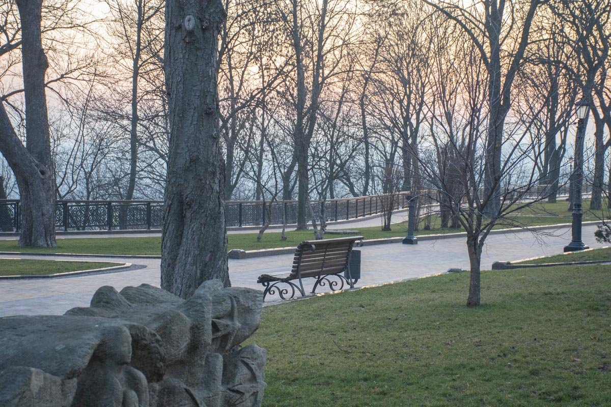 Тихий, безмолвный Киев встречает утро 