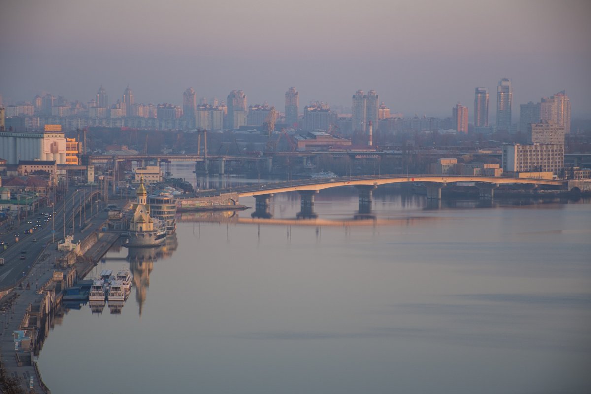 Свежее утро в большом городе
