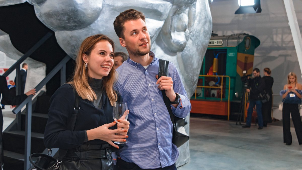 В Киеве на вокзале продлили выставку Ukraine WOW 1